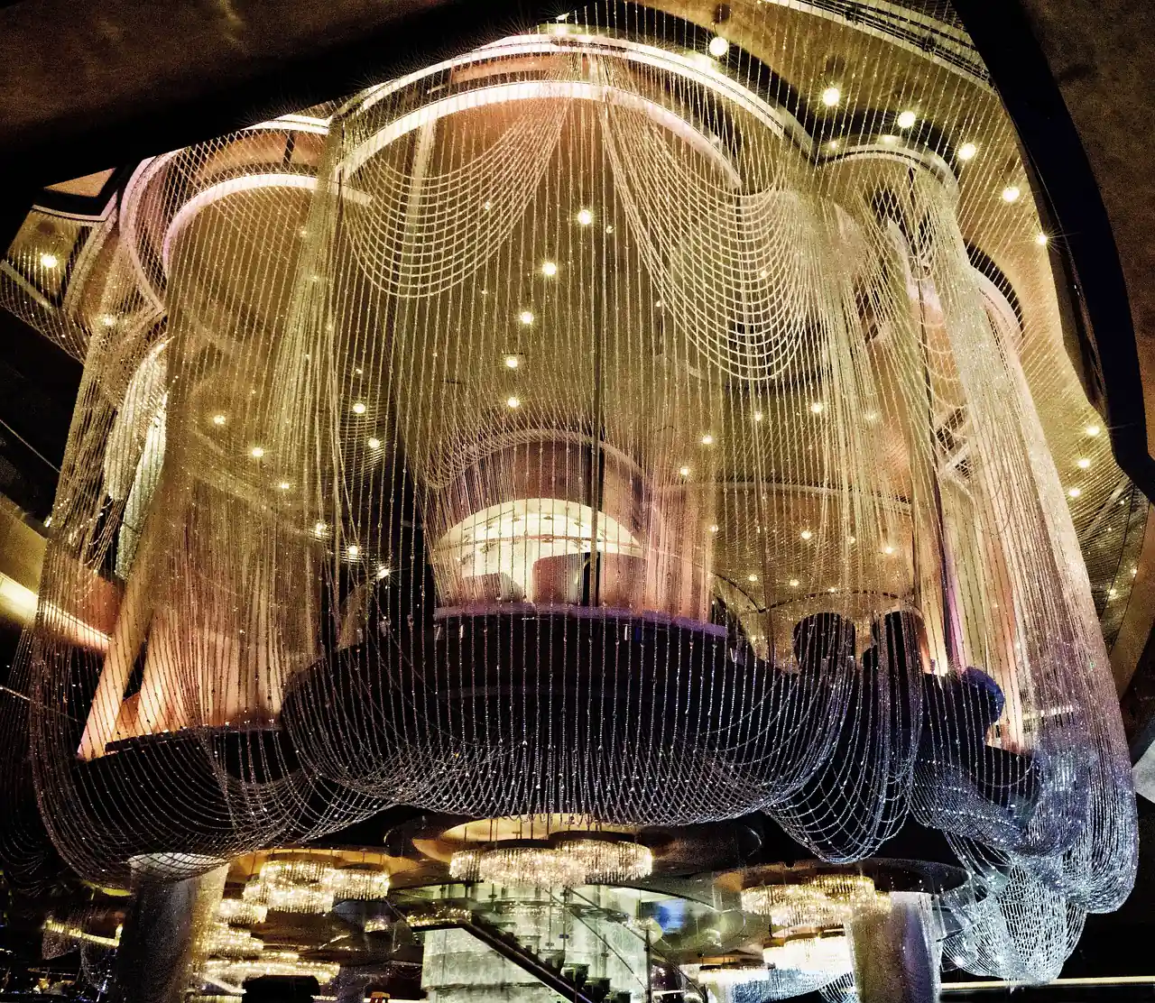 chandelier-1224247_1280.webp