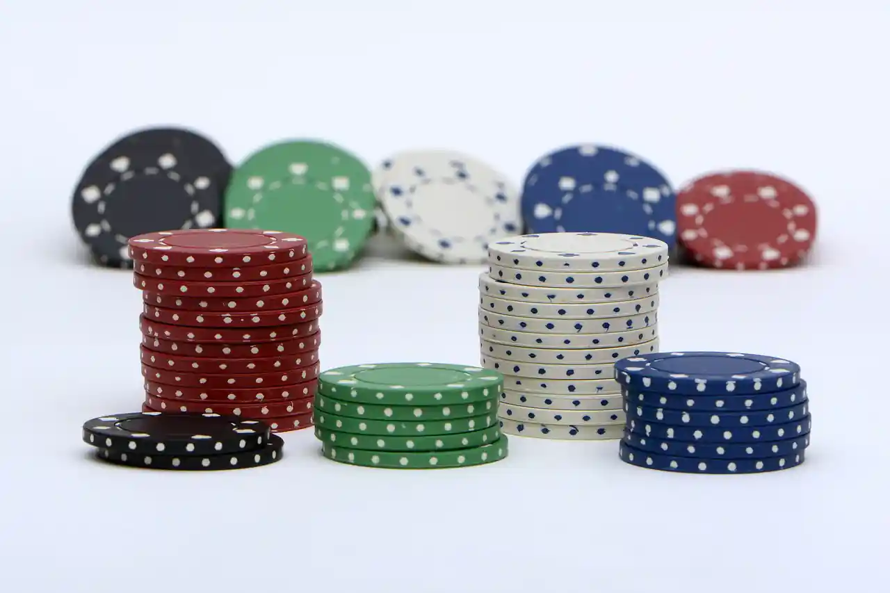 chips-2038348_1280.webp