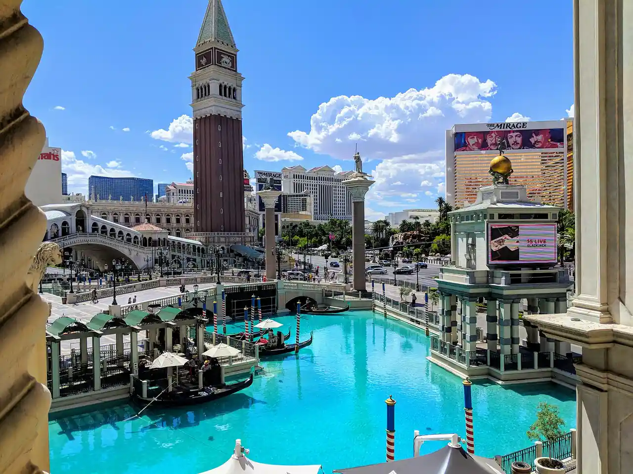 venetian-3802741_1280.webp